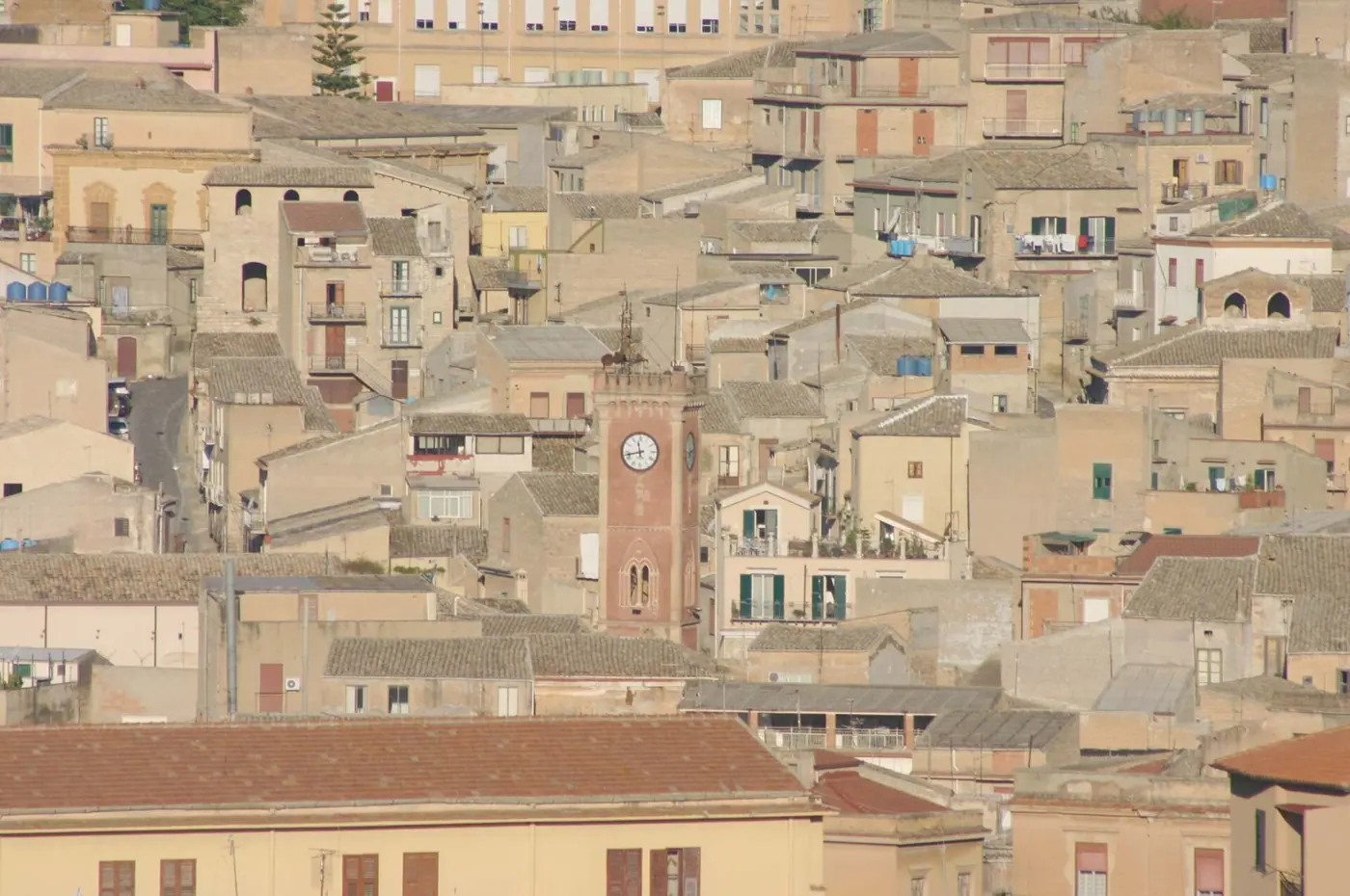 I tetti del centro storico di Canicattì, la città più grande della zona dopo Agrigento