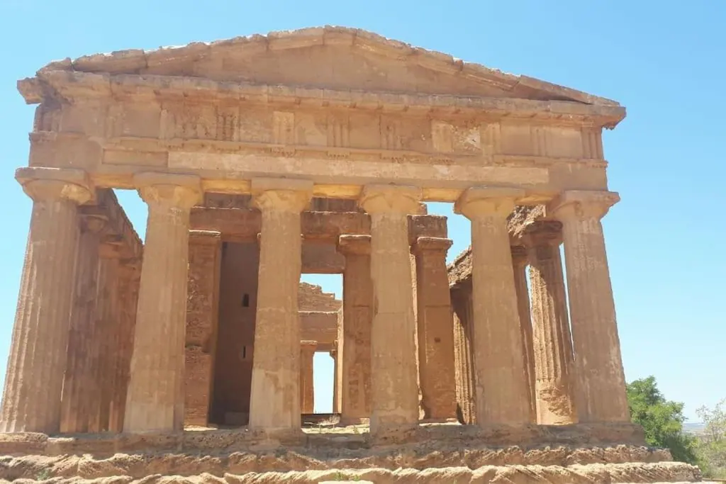 Il Tempio della Concordia in una foto scattata dai proprietari